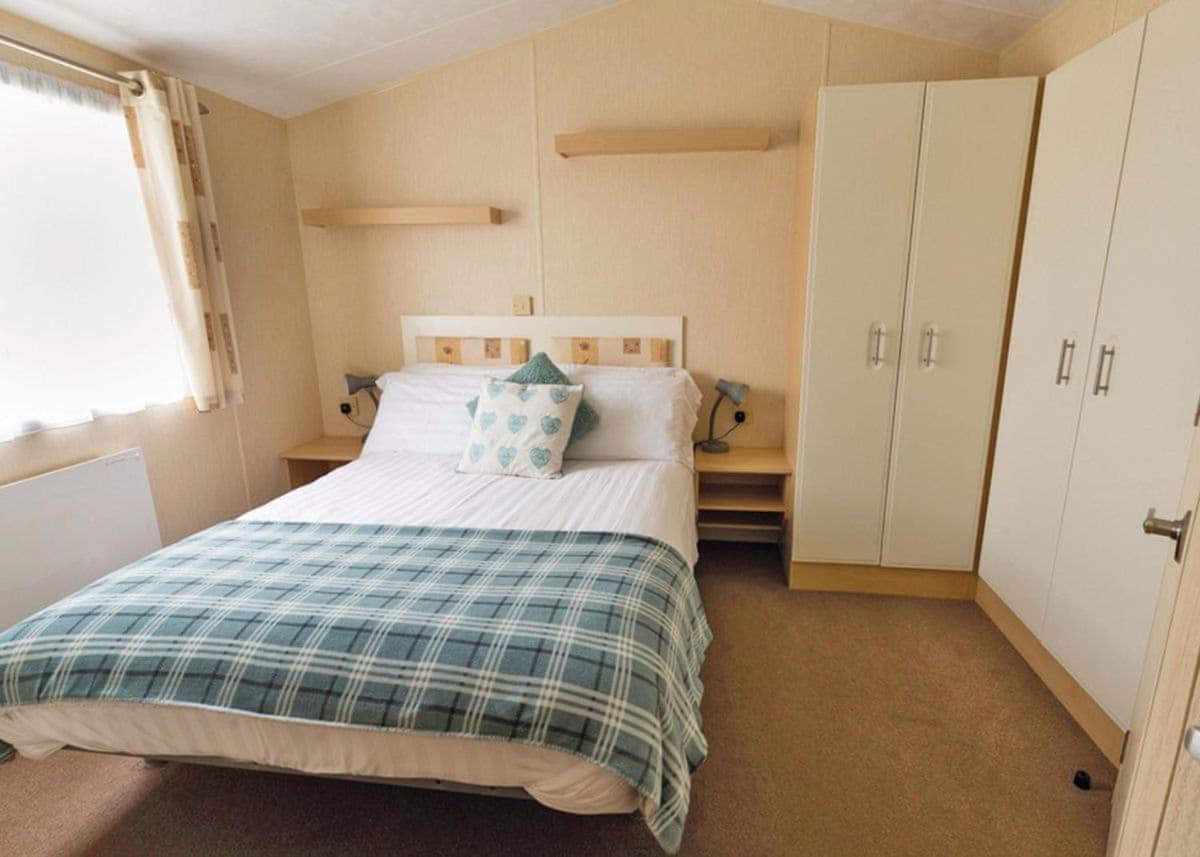 Fishguard Bay Resort Llanllawer Екстериор снимка
