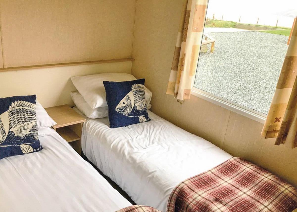 Fishguard Bay Resort Llanllawer Екстериор снимка