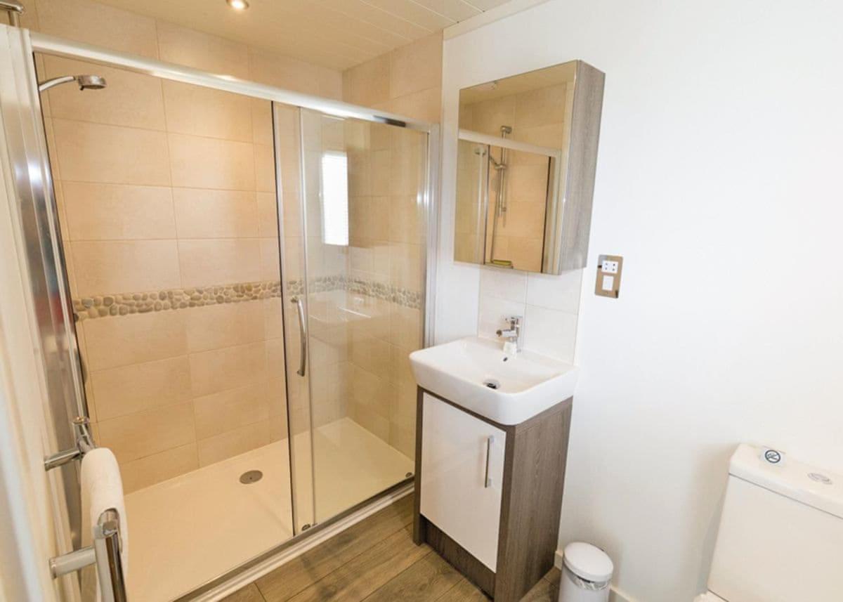 Fishguard Bay Resort Llanllawer Екстериор снимка